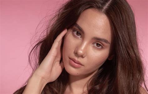 Bulgar editor, writer libel Catriona Gray fake nude .